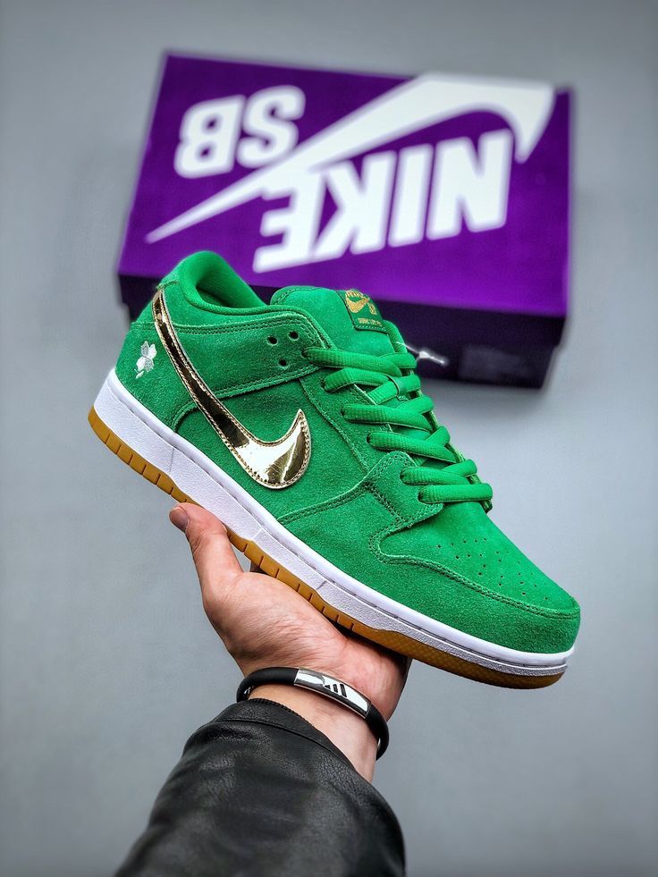 Nike SB Dunk Low 